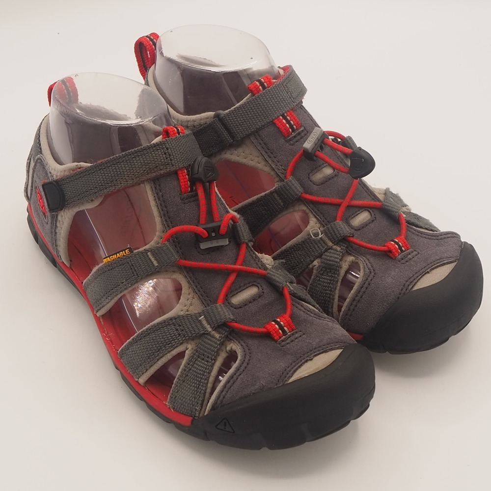 Keen Big Kids Seacamp II CNX Sandals Sz 5 Red/Gray Water Shoe Hybrid Hiking